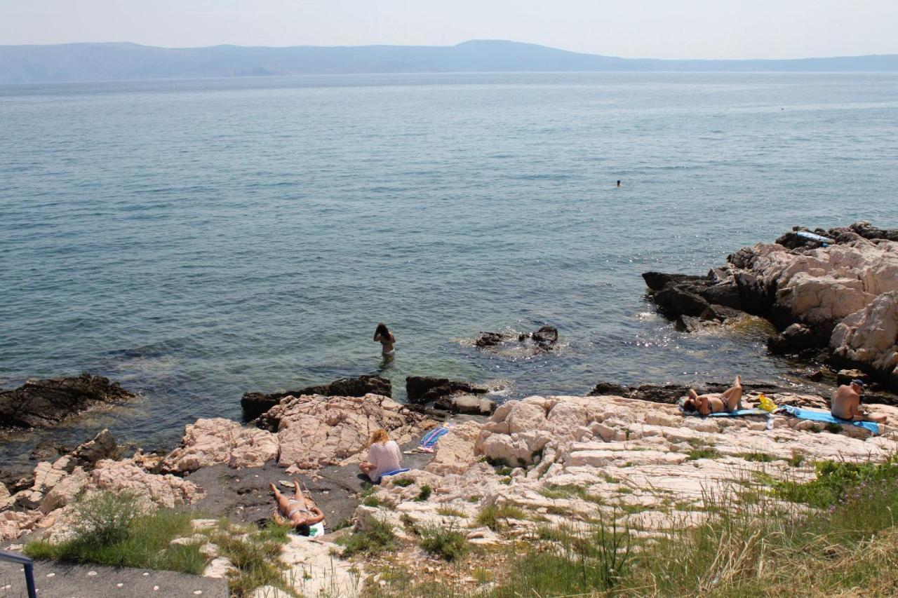 Apartments By The Sea Novi Vinodolski - 5558 מראה חיצוני תמונה