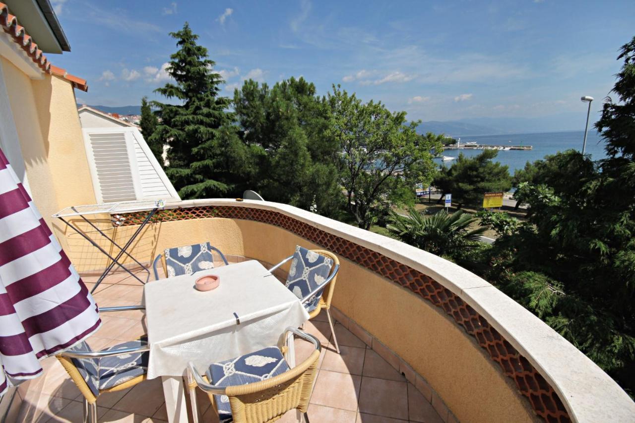 Apartments By The Sea Novi Vinodolski - 5558 מראה חיצוני תמונה