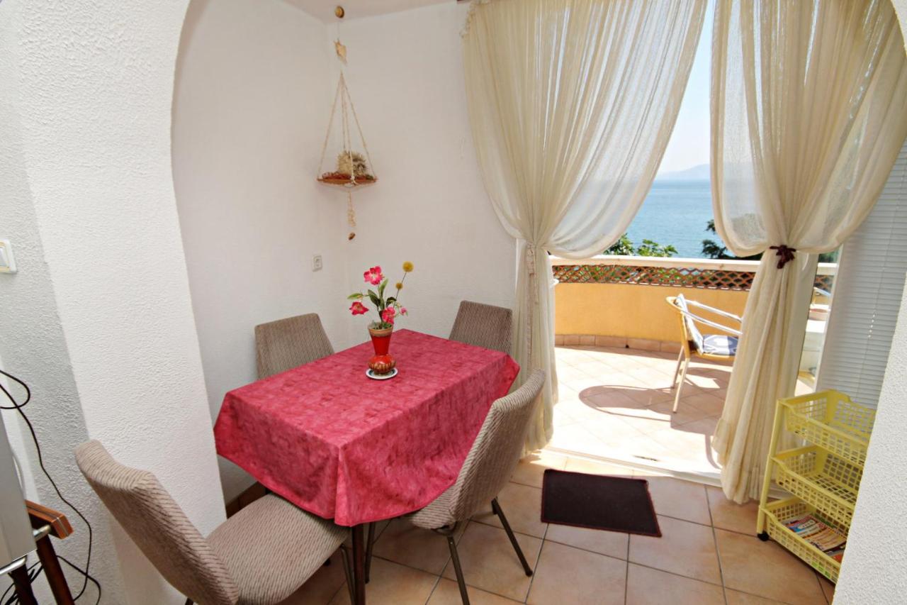 Apartments By The Sea Novi Vinodolski - 5558 מראה חיצוני תמונה
